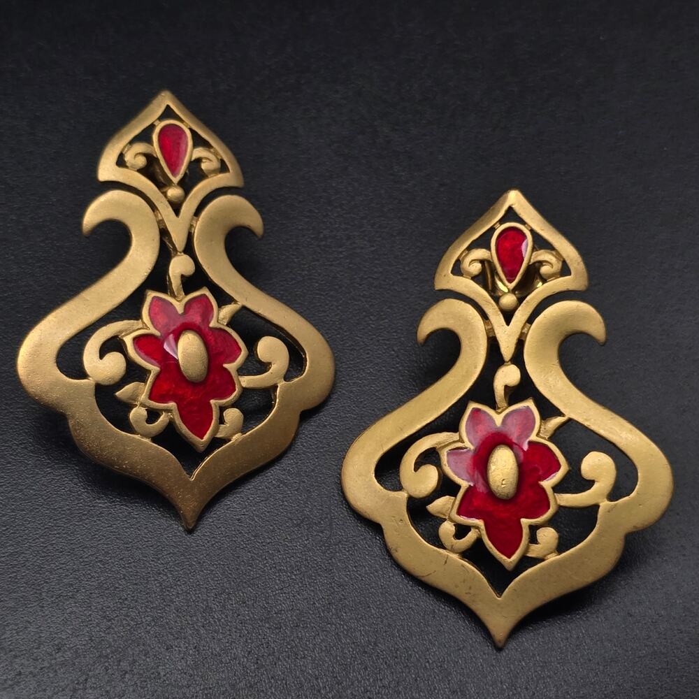 Avon Gold Tone Red Earrings Pierced Scrollwork Filigree Vintage 1990s Jewelry - Picture 1 of 6